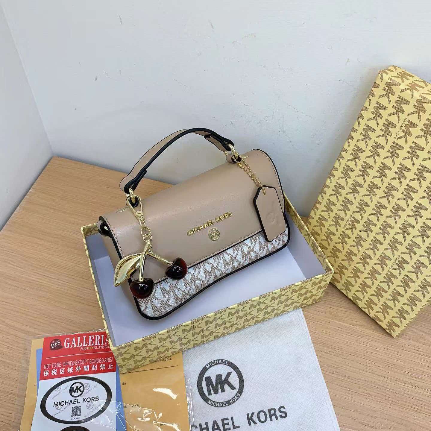Nuova Borsa a Spalla di Lusso  - Women'S Bags Of Michael Kors recensione e prezzo