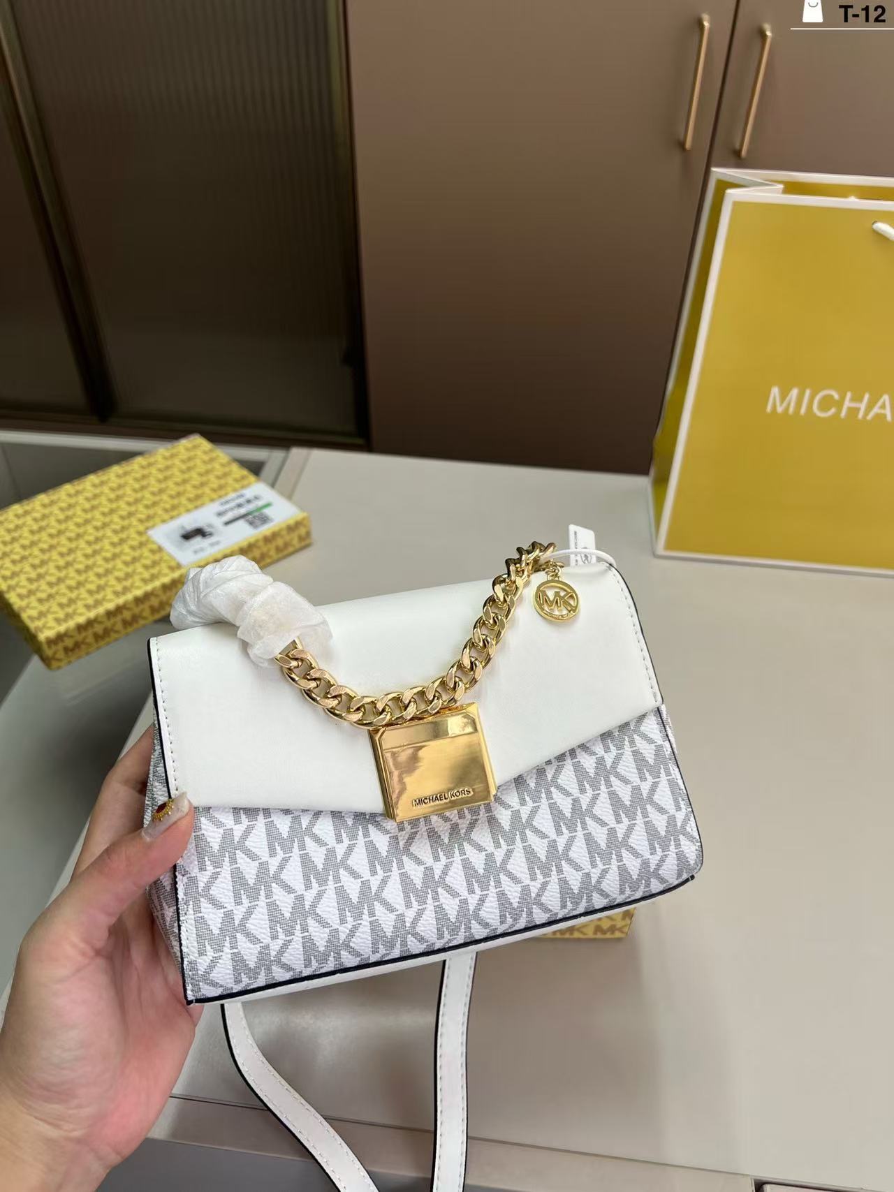 Nuovissima Borsa a Tracolla di - Women'S Bags Of Michael Kors recensione e prezzo