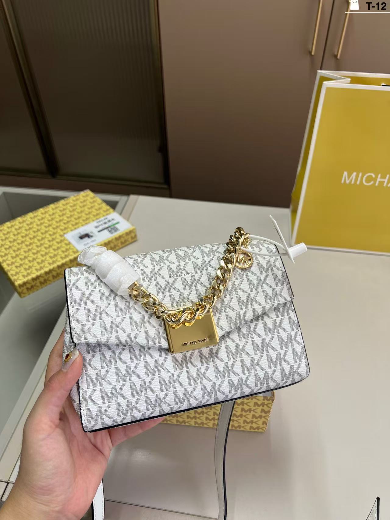 Nuovissima Borsa a Tracolla di - Women'S Bags Of Michael Kors recensione e prezzo