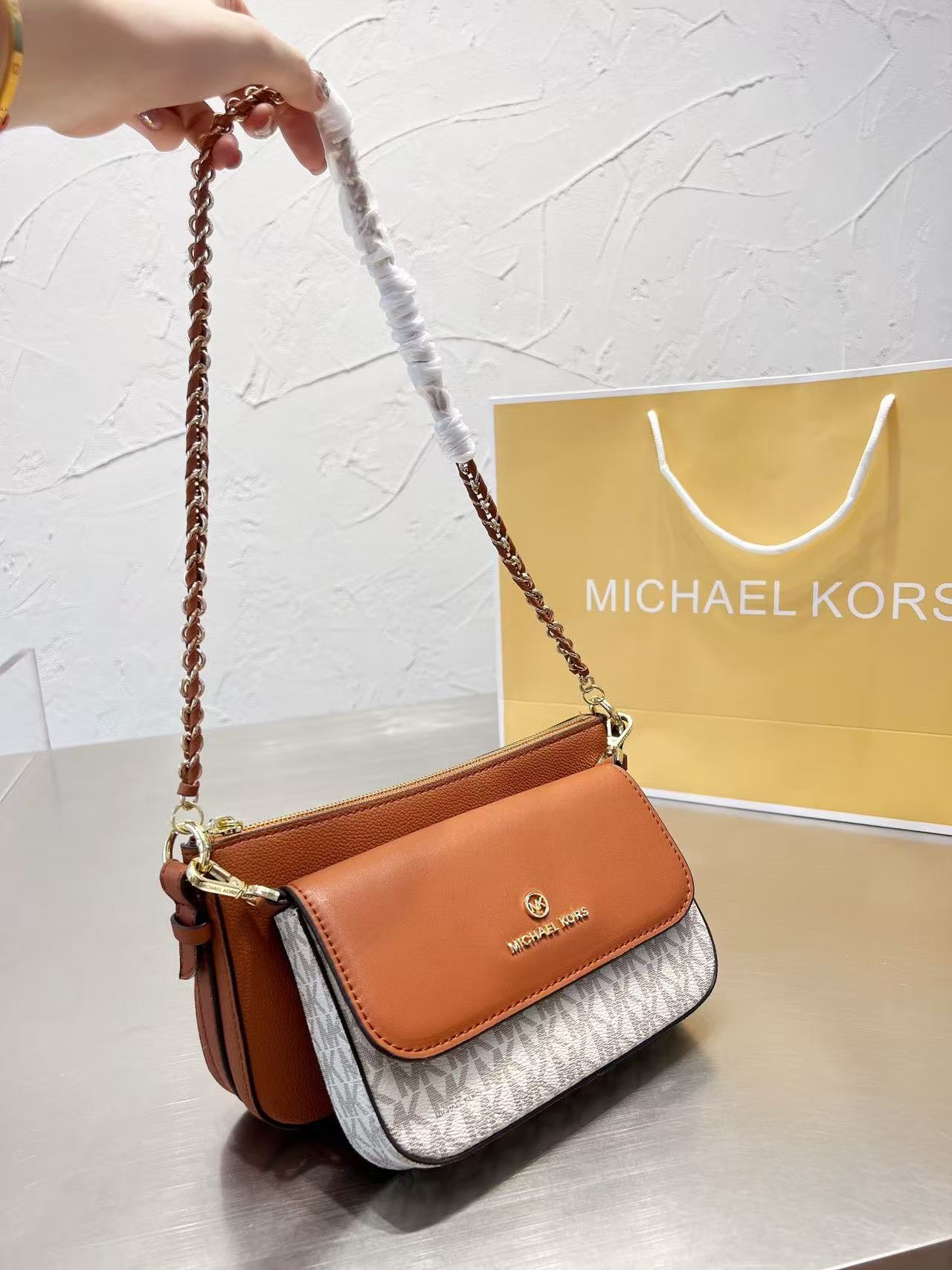 Nuova Borsa a Spalla e a Traco - Women'S Bags Of Michael Kors recensione e prezzo
